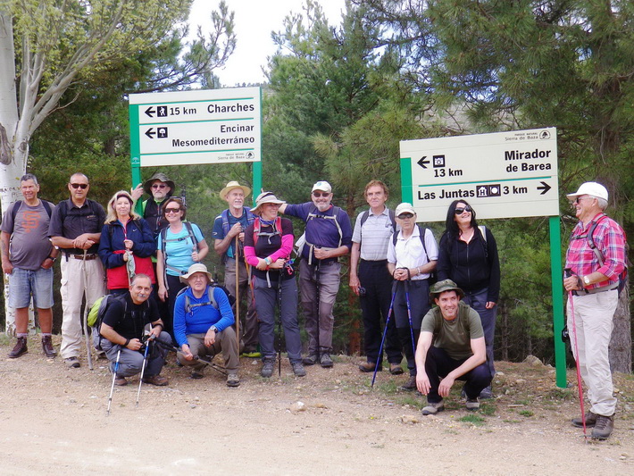 Los senderistas sexitanos visitaron la Sierra de Baza y recorrieron la ruta entre las Juntas de Gor y Charches. 
